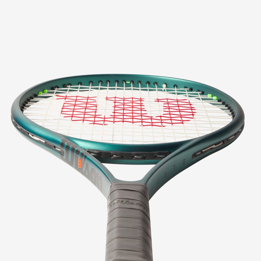 Wilson Blade 25 V9 Junior Tenis Raketi