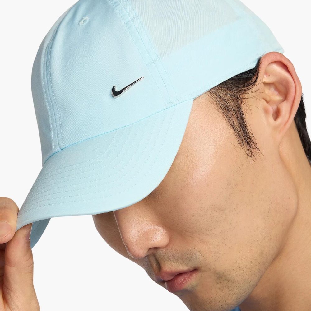 Nike Dri-FIT Club Yumuşak Metal Swoosh Şapka