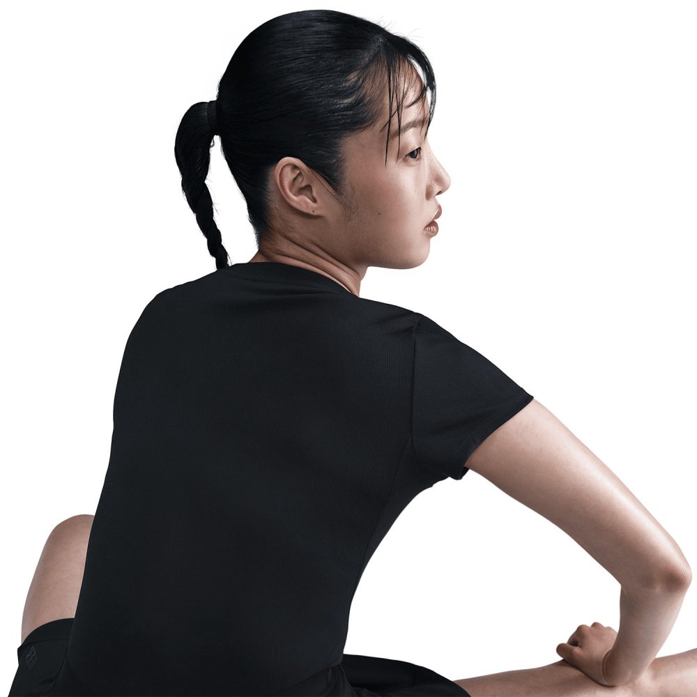 Nike Court Advantage Dri-FIT Kısa Kollu Kadın Tenis Tişörtü
