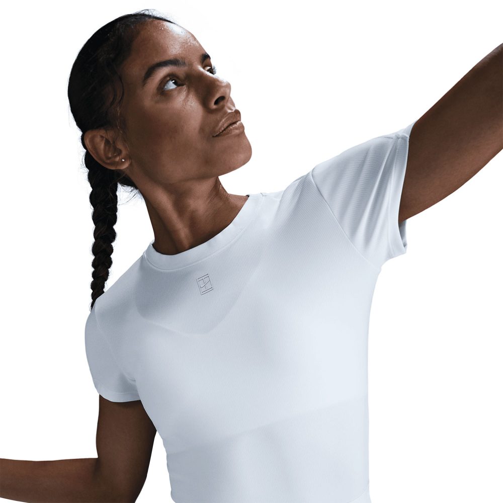 Nike Court Advantage Dri-FIT Kısa Kollu Kadın Tenis Tişörtü