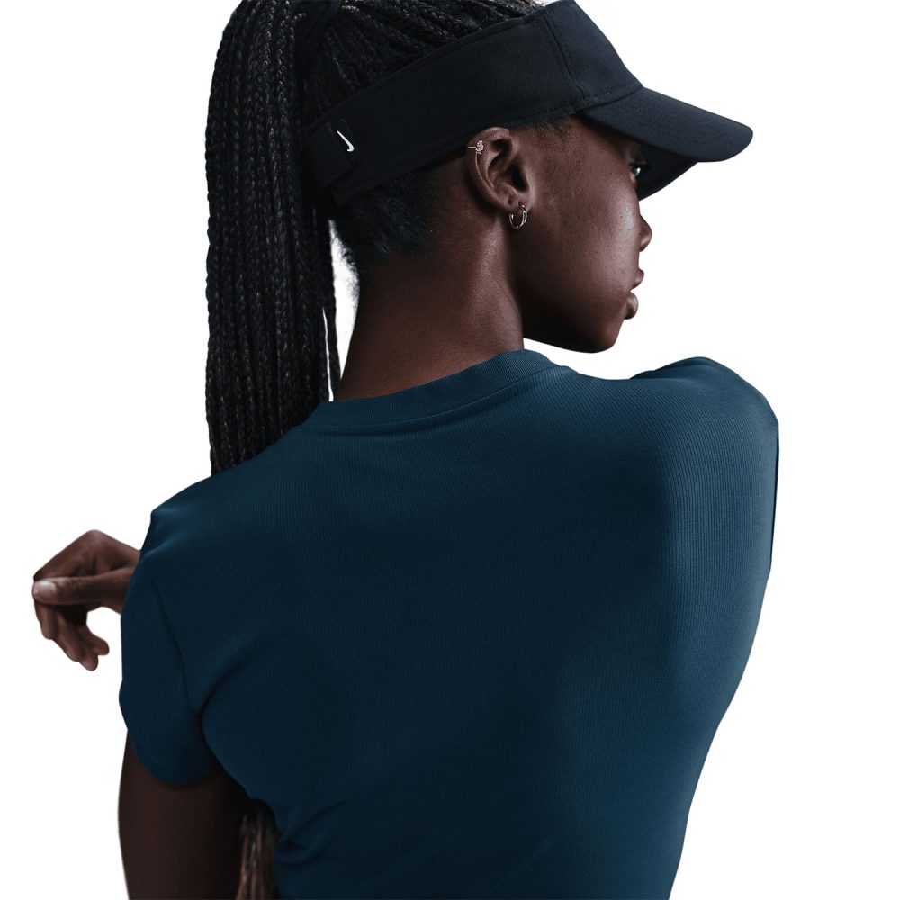 Nike Court Advantage Dri-FIT Kısa Kollu Kadın Tenis Tişörtü