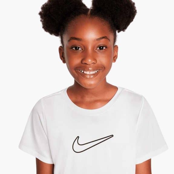 Nike One Fitted Dri-FIT Kısa Kollu Genç Kız Çocuk Tenis Tişörtü